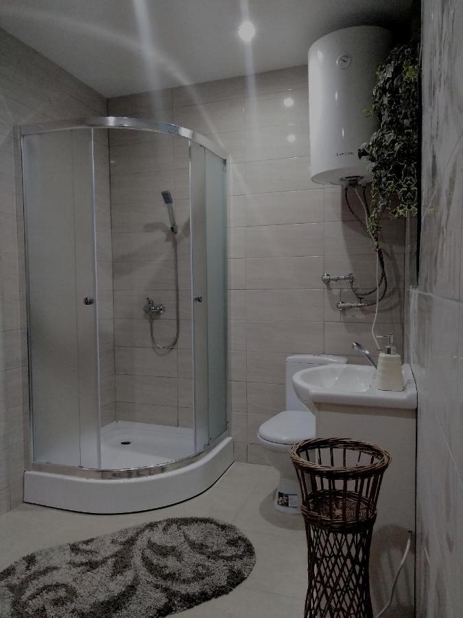 Apartmany Fantagiro Kaluza Bagian luar foto